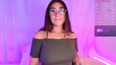 Snapshot of samii_evans chatting on 01-08-25, 09:01 samii evans online show from 01-08-25, 09:01