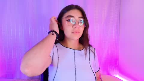 Snapshot of samii_evans chatting on 02-05-25, 04:27 samii evans online show from 02-05-25, 04:27