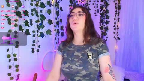 Snapshot of samii_evans chatting on 09-09-25, 03:50 samii evans online show from 09-09-25, 03:50