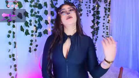 Snapshot of samii_evans chatting on 10-30-25, 03:19 samii evans online show from 10-30-25, 03:19