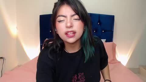 Snapshot of sammy_bunny1 chatting on 09-12-25, 05:07 Samantha online show from 09-12-25, 05:07