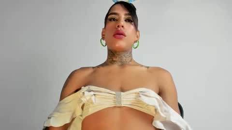 Snapshot of sammy_exotic chatting on 09-28-25, 04:07 sammy_exotic online show from 09-28-25, 04:07