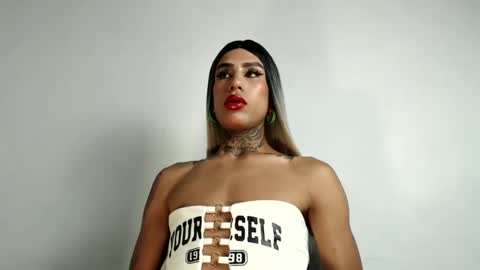 Snapshot of sammy_exotic chatting on 09-30-25, 06:51 sammy_exotic online show from 09-30-25, 06:51