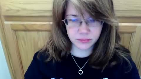 Snapshot of sammy_lyn chatting on 09-20-25, 03:35 Sam online show from 09-20-25, 03:35