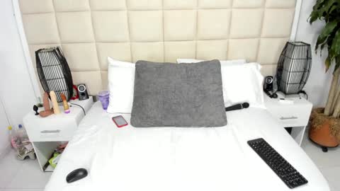 Nice to meet you guys my name is Lina. online show from 02-02-25, 03:28