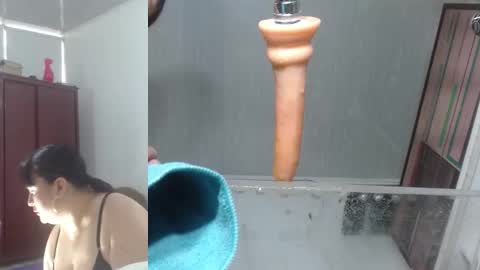 Snapshot of sammyevanss__ chatting on 12-17-25, 12:22 SAMMY online show from 12-17-25, 12:22