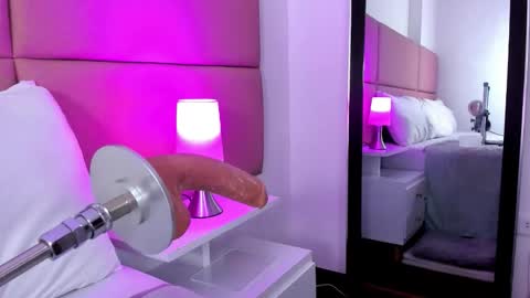 Sammy Morales online show from 11-20-25, 01:44