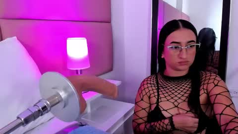 Sammy Morales online show from 11-22-25, 01:32