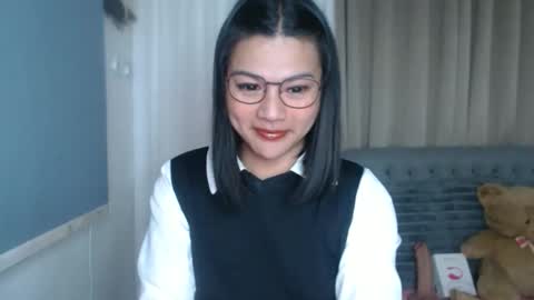 Snapshot of sammypretty19 chatting on 03-03-26, 12:17 im throat fucker online show from 03-03-26, 12:17