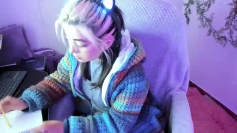   online show from 01-11-25, 08:43