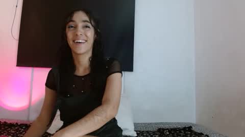 Snapshot of samntha_ferrer28 chatting on 01-27-25, 05:25 Samantha ferrer online show from 01-27-25, 05:25