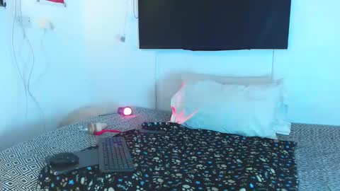 Snapshot of samntha_ferrer28 chatting on 02-09-25, 09:05 Samantha ferrer online show from 02-09-25, 09:05