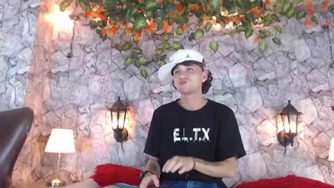 Snapshot of samueel_hilton chatting on 12-13-24, 04:11 samueel_hilton online show from 12-13-24, 04:11