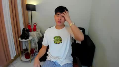 Snapshot of samuelangelo chatting on 12-20-24, 11:00 Sam online show from 12-20-24, 11:00