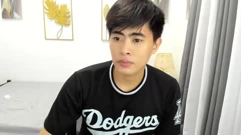 Snapshot of samuelangelo chatting on 03-06-25, 05:22 Sam online show from 03-06-25, 05:22