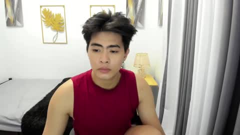 Snapshot of samuelangelo chatting on 03-12-25, 11:31 Sam online show from 03-12-25, 11:31