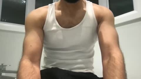 Snapshot of samwise2418 chatting on 12-27-24, 10:59 Sam W dick strip tease online show from 12-27-24, 10:59