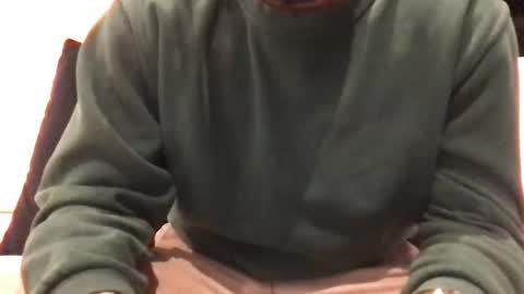 Snapshot of samwise2418 chatting on 11-09-25, 08:23 Sam W dick strip tease online show from 11-09-25, 08:23