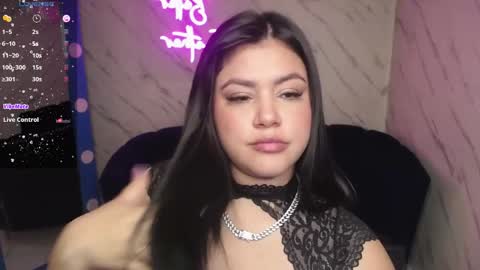 Snapshot of samy_collen_v chatting on 02-18-26, 01:40 Samy online show from 02-18-26, 01:40