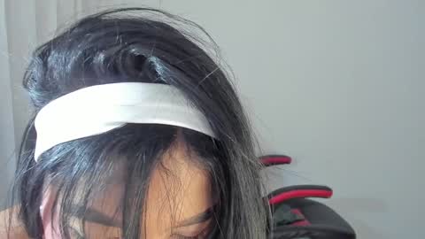 Snapshot of samy_jonnes_ chatting on 01-10-25, 12:17 Hello I am absent due to a family calamity I will return soon-hola estoy ausente por un problema familiar volvere pronto. online show from 01-10-25, 12:17
