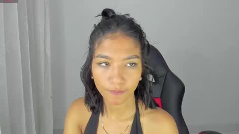Snapshot of samy_jonnes_ chatting on 02-10-25, 01:03 Hello I am absent due to a family calamity I will return soon-hola estoy ausente por un problema familiar volvere pronto. online show from 02-10-25, 01:03