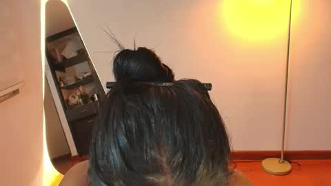 Snapshot of samy_jonnes_ chatting on 09-24-25, 01:31 Hello I am absent due to a family calamity I will return soon-hola estoy ausente por un problema familiar volvere pronto. online show from 09-24-25, 01:31