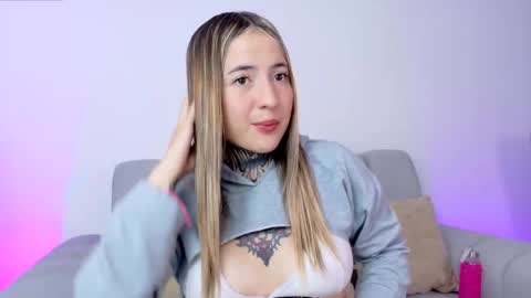 Snapshot of samyortiz_ chatting on 03-10-25, 02:28 Samy and Juan online show from 03-10-25, 02:28