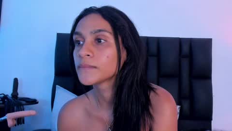 Snapshot of sander_mila chatting on 01-20-25, 11:32 MilaSander online show from 01-20-25, 11:32