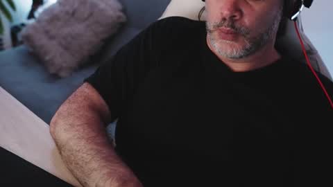 Sanders online show from 02-27-25, 05:56