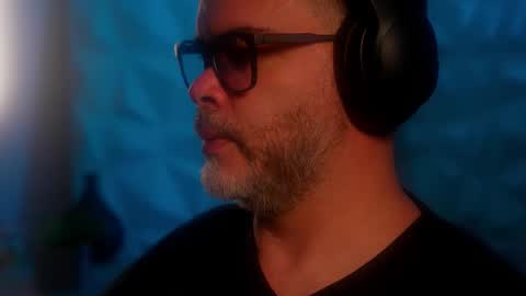 Sanders online show from 10-07-25, 06:10