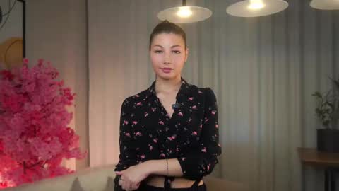 Emma  online show from 10-08-25, 01:36