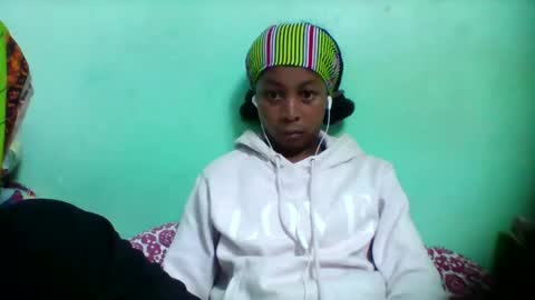 sandra1253099 online show from 12-01-25, 06:46