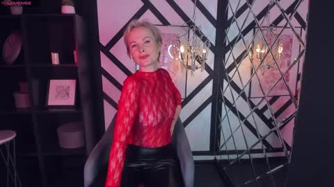 Sandra online show from 02-03-25, 05:18