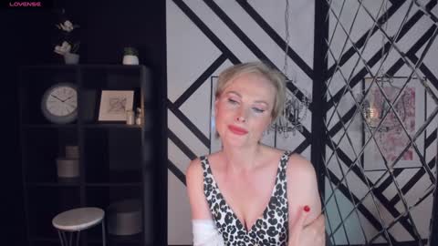 Sandra online show from 02-08-25, 08:52