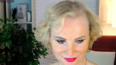 Sandra online show from 09-14-25, 06:01