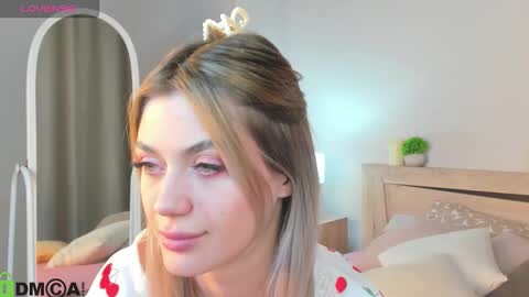 sandraa_anderson online show from 12-17-25, 12:05