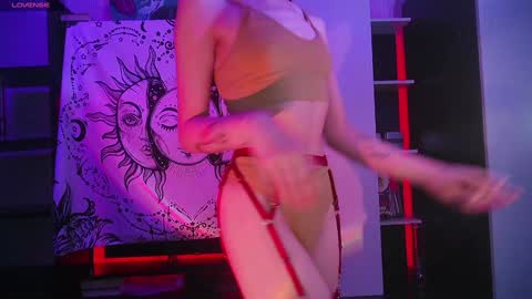 Snapshot of sandraboyl chatting on 12-06-24, 02:02 Sandy online show from 12-06-24, 02:02