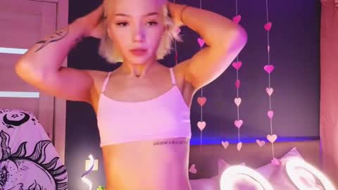 Snapshot of sandraboyl chatting on 02-22-25, 01:22 Sandy online show from 02-22-25, 01:22