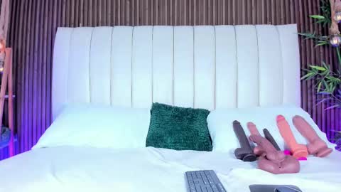 Sandra online show from 10-01-25, 04:18