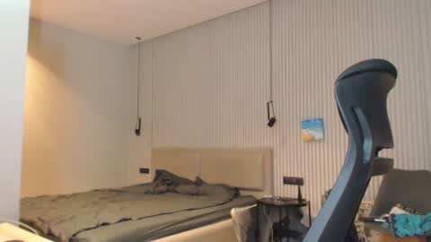 DeAlex online show from 02-26-25, 03:41