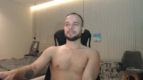 DeAlex online show from 10-25-25, 05:40