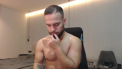 DeAlex online show from 11-17-25, 09:37