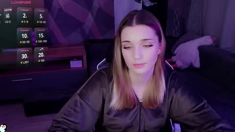 sandy_belle88 online show from 11-08-25, 08:51