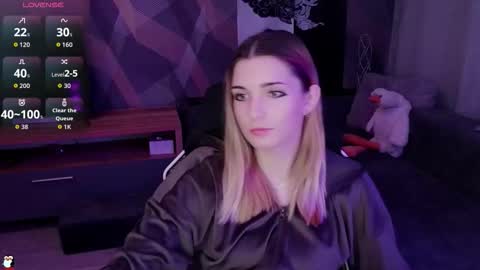 sandy_belle88 online show from 11-12-25, 07:57