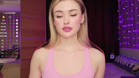 Snapshot of sandysweetie chatting on 01-29-25, 08:40 Sandy online show from 01-29-25, 08:40