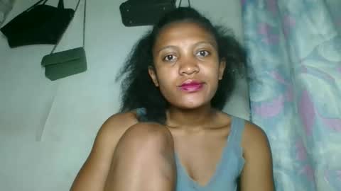 sanelie09 online show from 11-05-25, 01:27