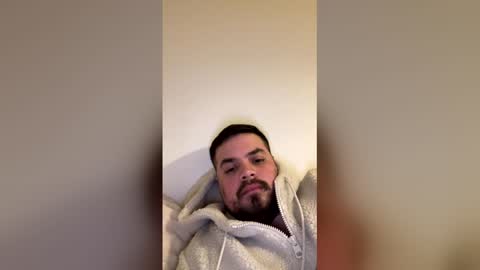 saneq120996 online show from 12-17-25, 04:07