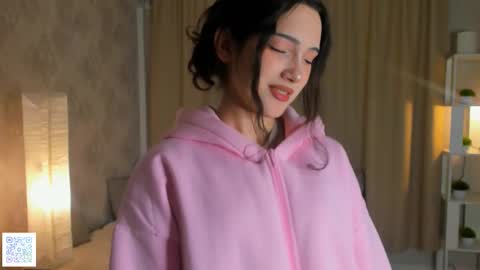 Leya online show from 10-20-25, 06:19