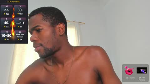 Snapshot of santi_brown1 chatting on 02-05-25, 08:46 Santibrown online show from 02-05-25, 08:46