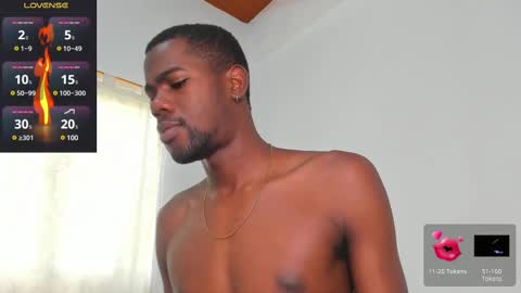 Snapshot of santi_brown1 chatting on 02-26-25, 07:05 Santibrown online show from 02-26-25, 07:05